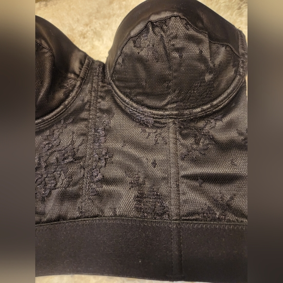 Corset Lace top Forever21 - Picture 2 of 7